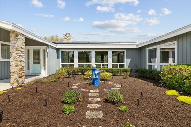 Welcome to this spacious and beautifully maintained 3-bedroom, 3 - photo 6