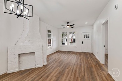 Two primary suites, each with a full en-suite bath and walk-in - photo 4