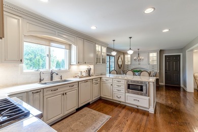 Welcome to this exceptional 3-bedroom, 2.1-bath home offering - photo 12