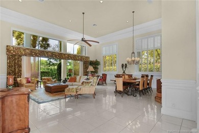 Courtyard estate home located on corner lot overlooking 10th - photo 15