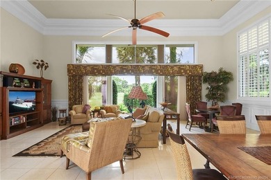 Courtyard estate home located on corner lot overlooking 10th - photo 17