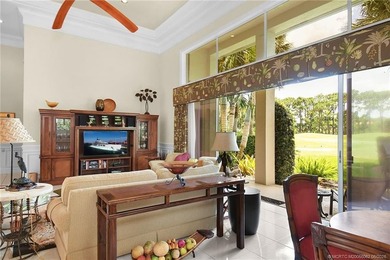 Courtyard estate home located on corner lot overlooking 10th - photo 18