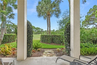 Courtyard estate home located on corner lot overlooking 10th - photo 20