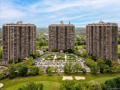 (private lake, pond, coastal) Home For Sale in Floral Park New York