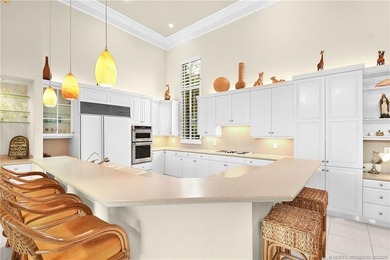 Courtyard estate home located on corner lot overlooking 10th - photo 25