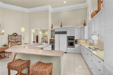Courtyard estate home located on corner lot overlooking 10th - photo 26