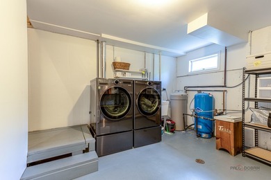 Welcome to this exceptional 3-bedroom, 2.1-bath home offering - photo 27