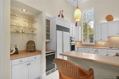 Courtyard estate home located on corner lot overlooking 10th - photo 28