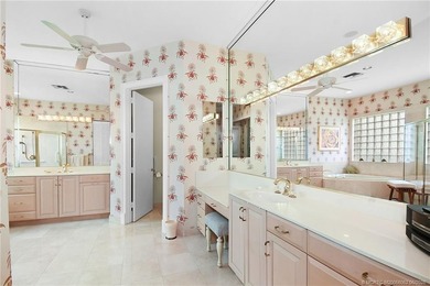 Courtyard estate home located on corner lot overlooking 10th - photo 37