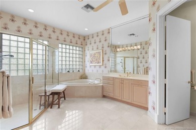 Courtyard estate home located on corner lot overlooking 10th - photo 38