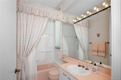 Courtyard estate home located on corner lot overlooking 10th - photo 41