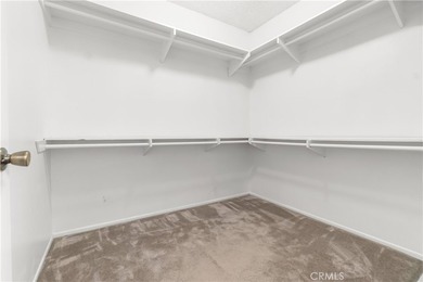 Desirable corner-unit townhome in the sought-after Camino Woods - photo 9