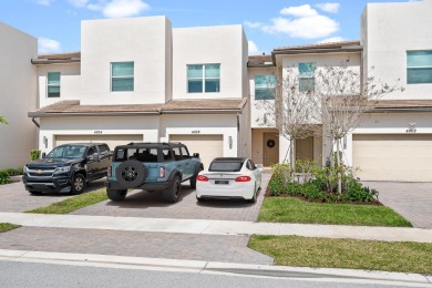 Lake Townhome/Townhouse For Sale in Lake Worth, Florida