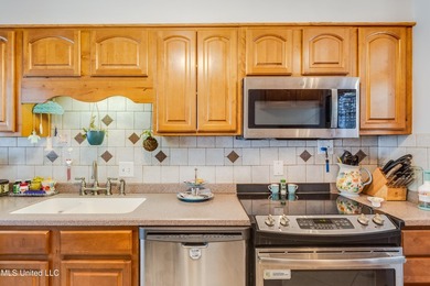 You don't want to miss this charming 2bd 1.5ba townhouse condo - photo 12