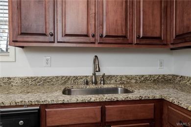 CENTRALLY LOCATED TO THE UNIVERSITY AND DOWNTOWN. OFFICE - photo 13