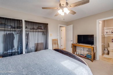 You don't want to miss this charming 2bd 1.5ba townhouse condo - photo 17