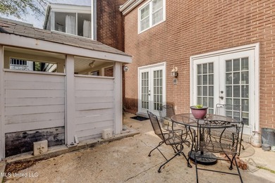 You don't want to miss this charming 2bd 1.5ba townhouse condo - photo 20