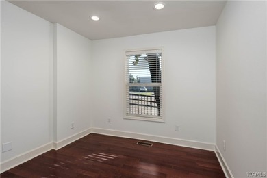 CENTRALLY LOCATED TO THE UNIVERSITY AND DOWNTOWN. OFFICE - photo 23