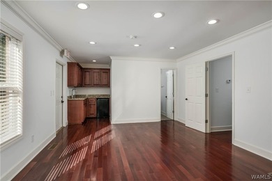 CENTRALLY LOCATED TO THE UNIVERSITY AND DOWNTOWN. OFFICE - photo 29