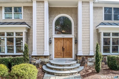 For those who enjoy entertaining and privacy, this 4.3 acre - photo 4