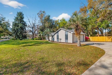 Welcome to Windward Acres-where mature oaks, spacious homesites - photo 3