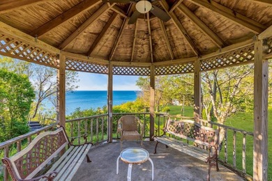 Soundfront! This rare waterfront offering is set on 3.4 bucolic - photo 12