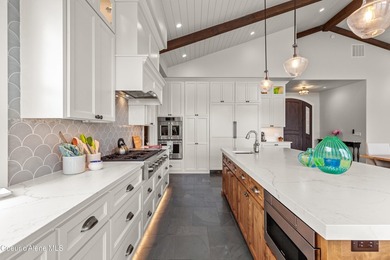 Experience life at the water's edge on one of Hayden Lake's most - photo 13