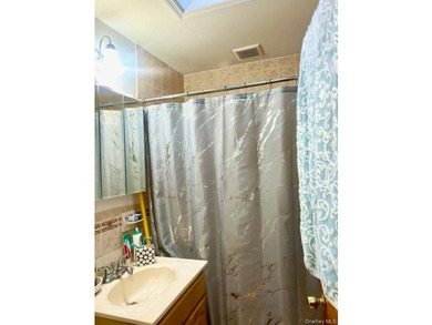 ***ACCEPTED OFFER***Modern, fully renovated 2-family duplex - photo 15
