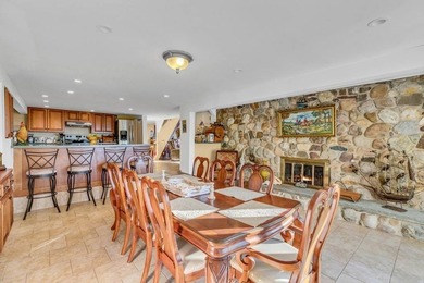 Soundfront! This rare waterfront offering is set on 3.4 bucolic - photo 16