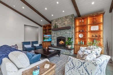 Experience life at the water's edge on one of Hayden Lake's most - photo 17