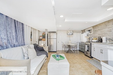 Beautiful raised ranch on large 40 x 107 lot. Level 1: Living - photo 20