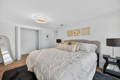Welcome to this stunning, fully remodeled 3-bedroom, 2-bathroom - photo 22