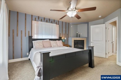 Open House Jan 25, 1 to 3.Welcome home to Creekside!  Great home