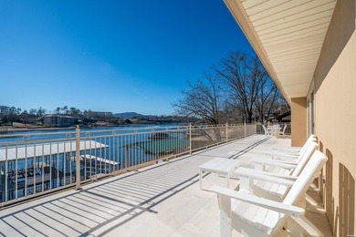 Exceptional waterfront living on Lake Hamilton! This beautifully - photo 27