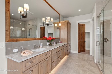 Experience life at the water's edge on one of Hayden Lake's most - photo 30
