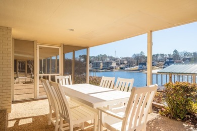 Exceptional waterfront living on Lake Hamilton! This beautifully - photo 41