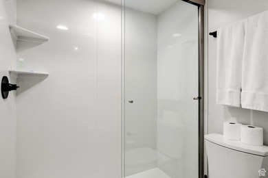 Modern Luxury Condo Near Bear Lake Short term rental Approved - photo 44