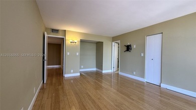 Rare, oversized split-plan residence on the 14th floor at the - photo 48