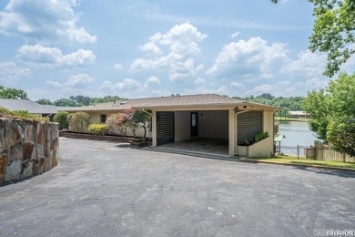 Exceptional waterfront living on Lake Hamilton! This beautifully - photo 50