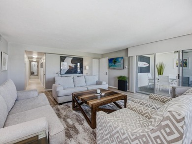 SUPER CLOSE TO THE BEACH! DOCK! 3 BEDROOMS! Beautifully - photo 3