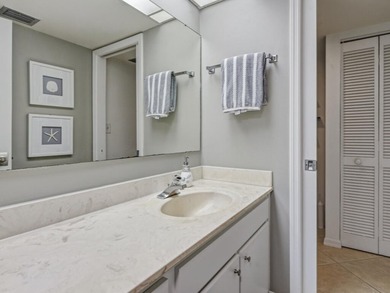 SUPER CLOSE TO THE BEACH! DOCK! 3 BEDROOMS! Beautifully - photo 10