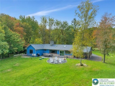Lake Home For Sale in Coolbaugh Twp, Pennsylvania