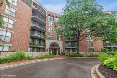 (private lake, pond, creek) Condo For Sale in Naperville Illinois