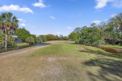 Enjoy coastal living in this beautiful fully furnished 2-bedroom - photo 19