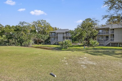 Enjoy coastal living in this beautiful fully furnished 2-bedroom - photo 20