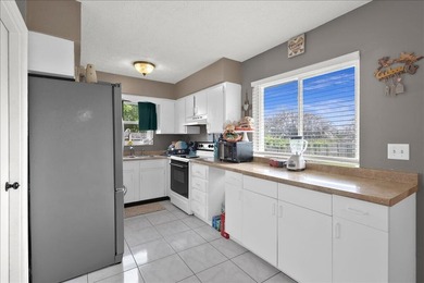 This beautiful CBS home features a 2021 metal roof, spacious - photo 20