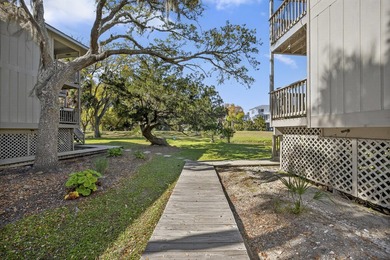 Enjoy coastal living in this beautiful fully furnished 2-bedroom - photo 23