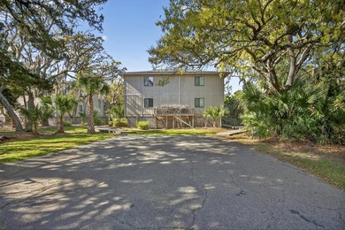 Enjoy coastal living in this beautiful fully furnished 2-bedroom - photo 24