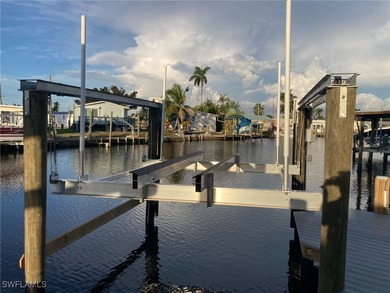 This is your chance to grab a direct Gulf access vacant lot - photo 3