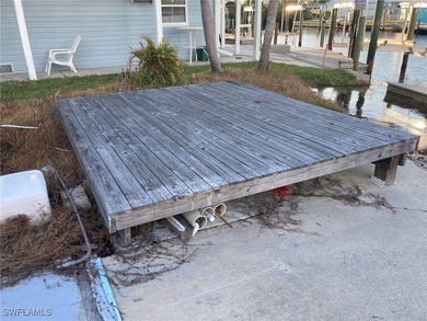 This is your chance to grab a direct Gulf access vacant lot - photo 5